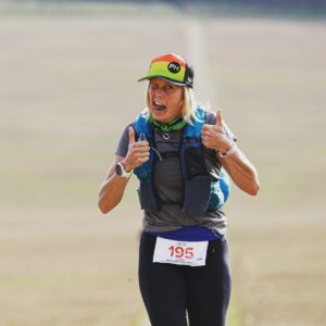 Linn gives the thumbs up in the Centurion Running Autumn 100