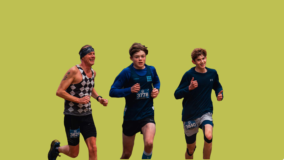 Simon, Oscar and Hugo log runs in Maverick New Forest Middle Route