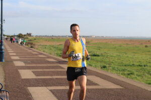 Stu Nicholas going well in the Portsmouth Coastal Marathon