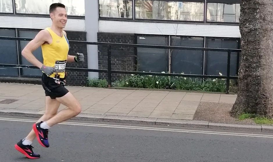 Stu Nicholas coasting along in the Brighton Marathon