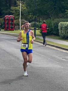 Ant Clark in the Round the Lakes 10k Summer edition