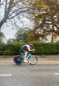 Laura Daly on the bike in Bournemouth Triathlon