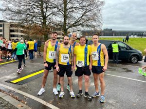 The Bournemouth AC men's team on the start line at the Victory 5