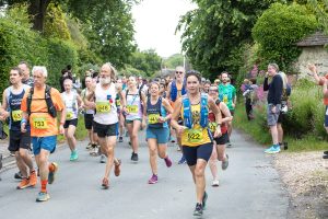 Geoff Newton starting the Giants Head Half Marathon