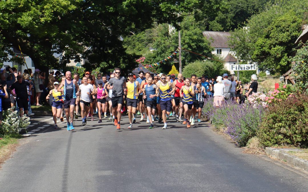 Stu Nicholas crushes competition at Coombe Keynes 10k