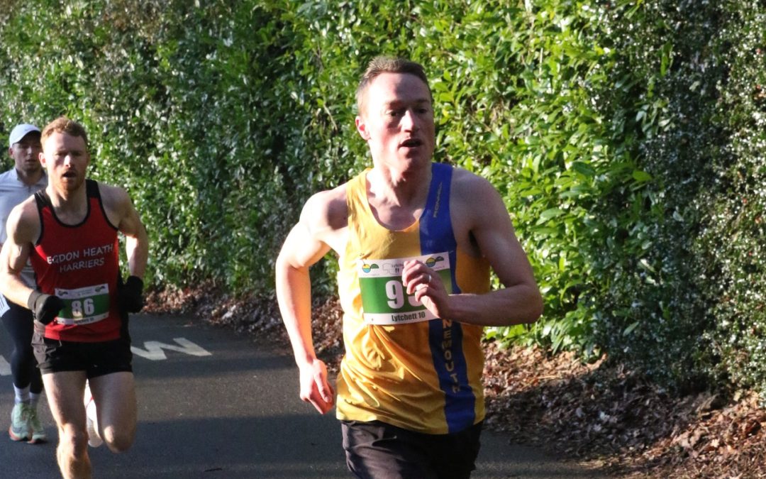 Josh Cole goes solo in scorcher at Blackmore Vale