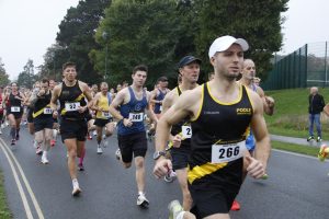 Patrick Kingston starting the Round the Lakes 10k