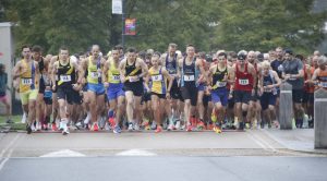 The start of the Round the Lakes 10k in Poole Park