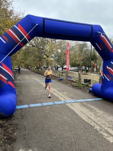 Isabel Zanconato finishes as first female at the Wimborne 10