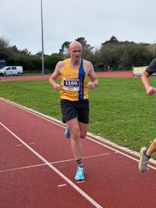 Neil Smith finishing the Boscombe 10k