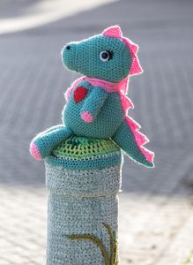 A cute post topper on the Weymouth Half Marathon route