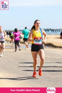 Amelia Lawrence on the prom in the Bournemouth Bay 5k