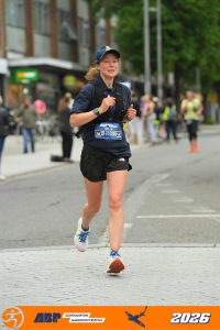 Helen Beddoe competing in the ABP Southampton Marathon