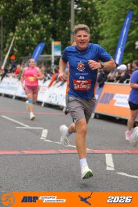 Jason Coltman goes over the chip matt in the ABP Southampton 10k