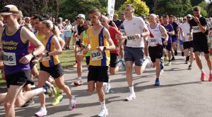 Katie Gunn and Jack Barwick starting the Alresford 10k