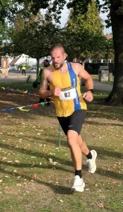Luke De-Benedictis in the Round the Lakes 10k