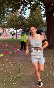 Tom Ralph in the Round the Lakes 10k